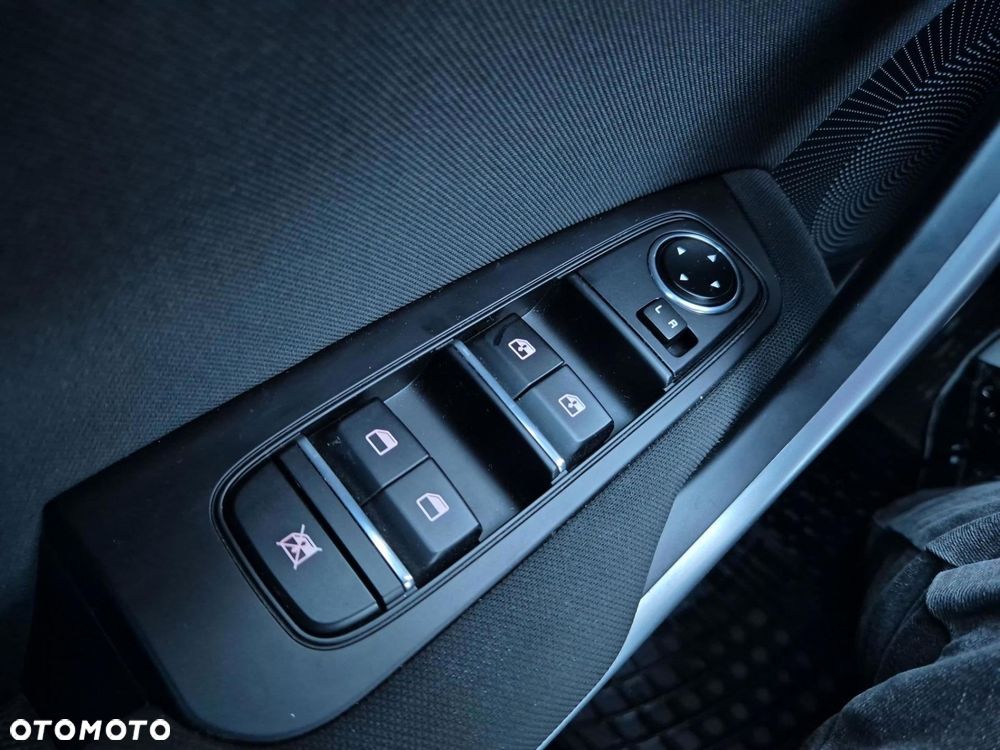 Kia Ceed - 25