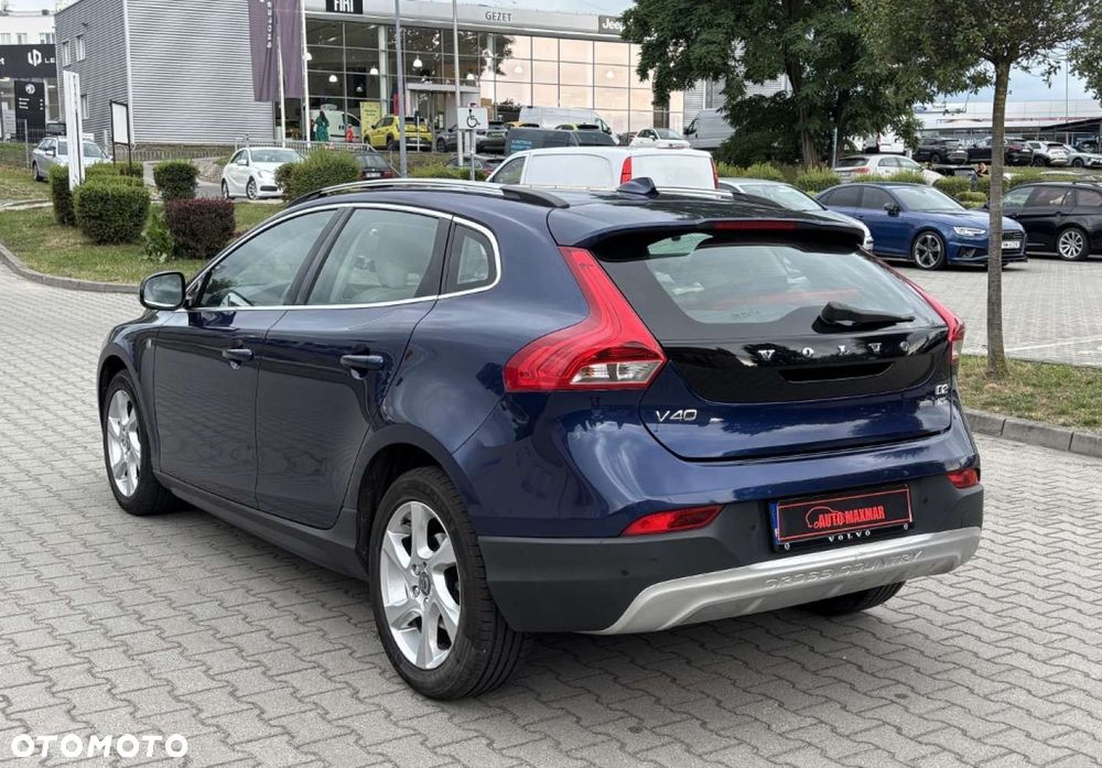 Volvo V40 Cross Country - 5
