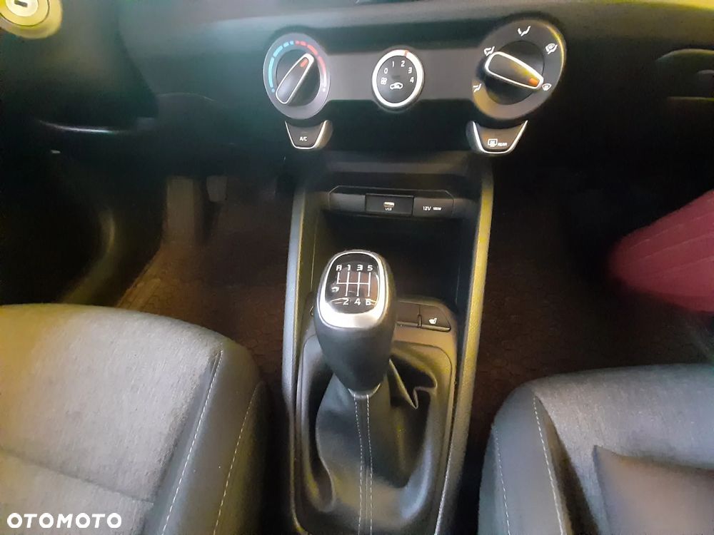 Kia Stonic 1.0 T-GDI M - 11