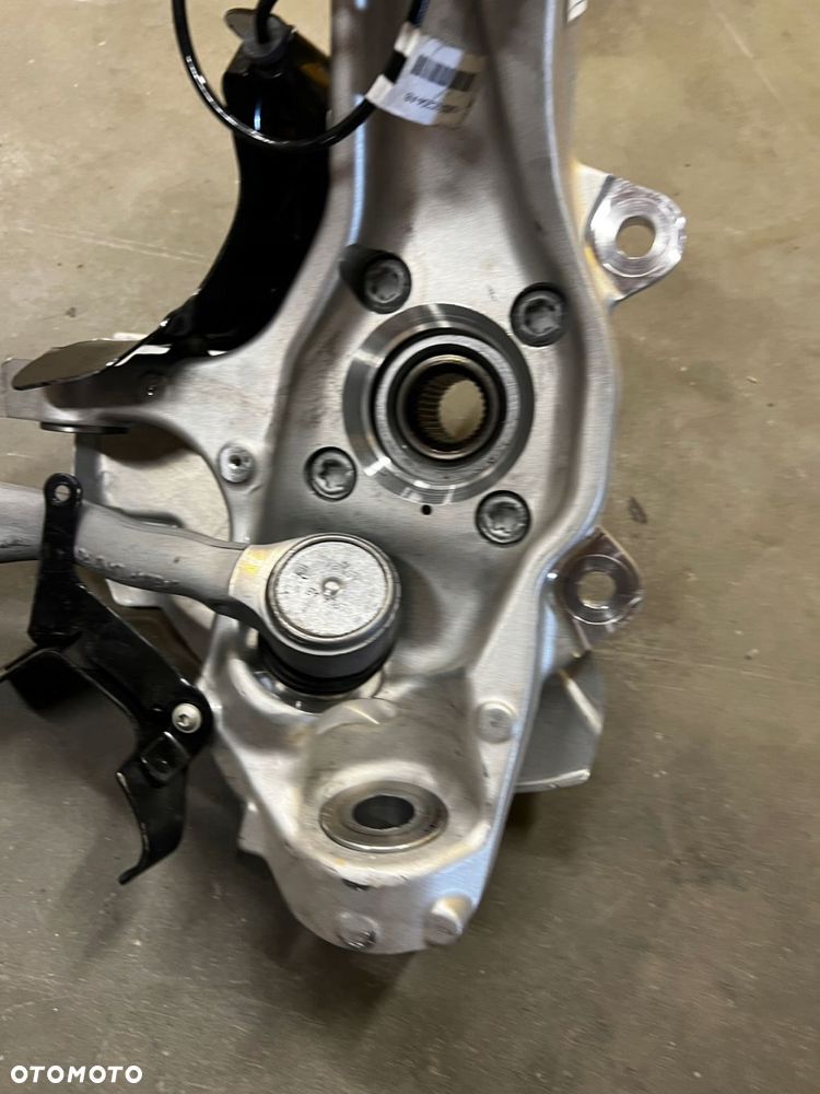 ZWROTNICA PIASTA CZUJNIK ABS PRZÓD PRAWY LAND ROVER DEFENDER II L663 - 10