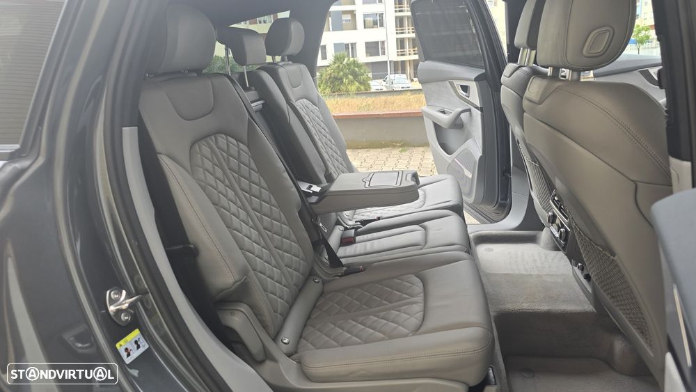 Audi SQ7 - 27