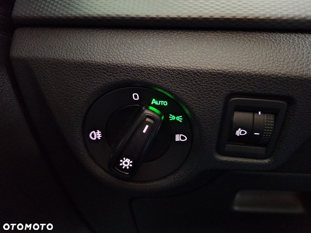 Skoda Kamiq 1.0 TSI Ambition DSG - 36