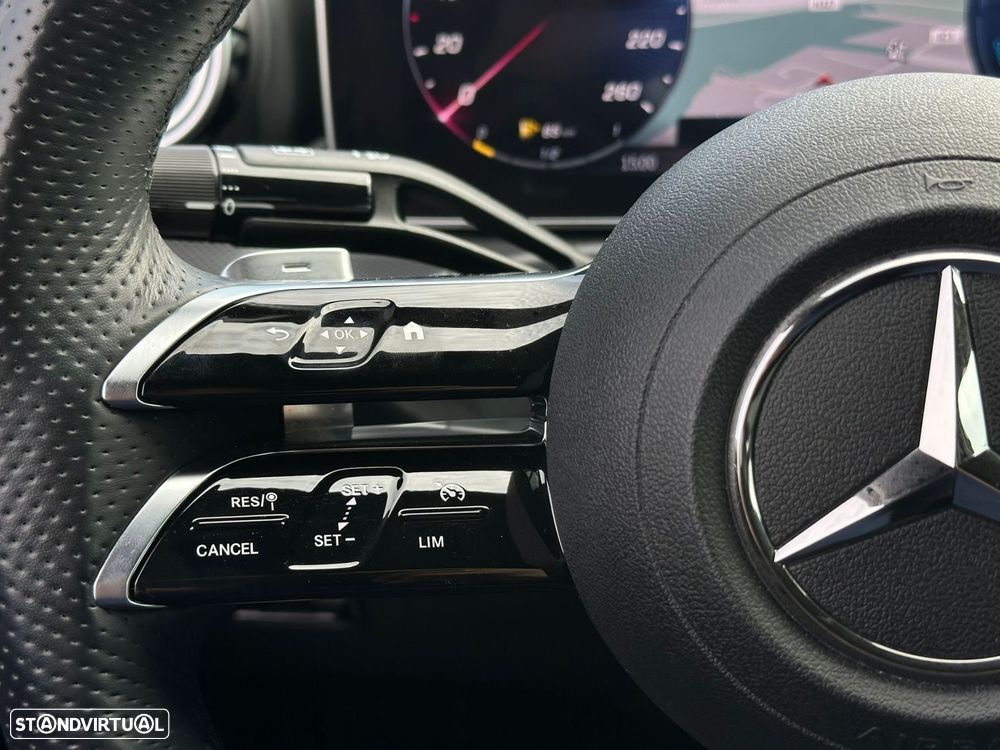 Mercedes-Benz C 300 e AMG Line - 20