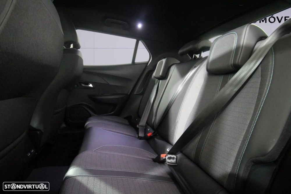 Peugeot e-2008 - 12