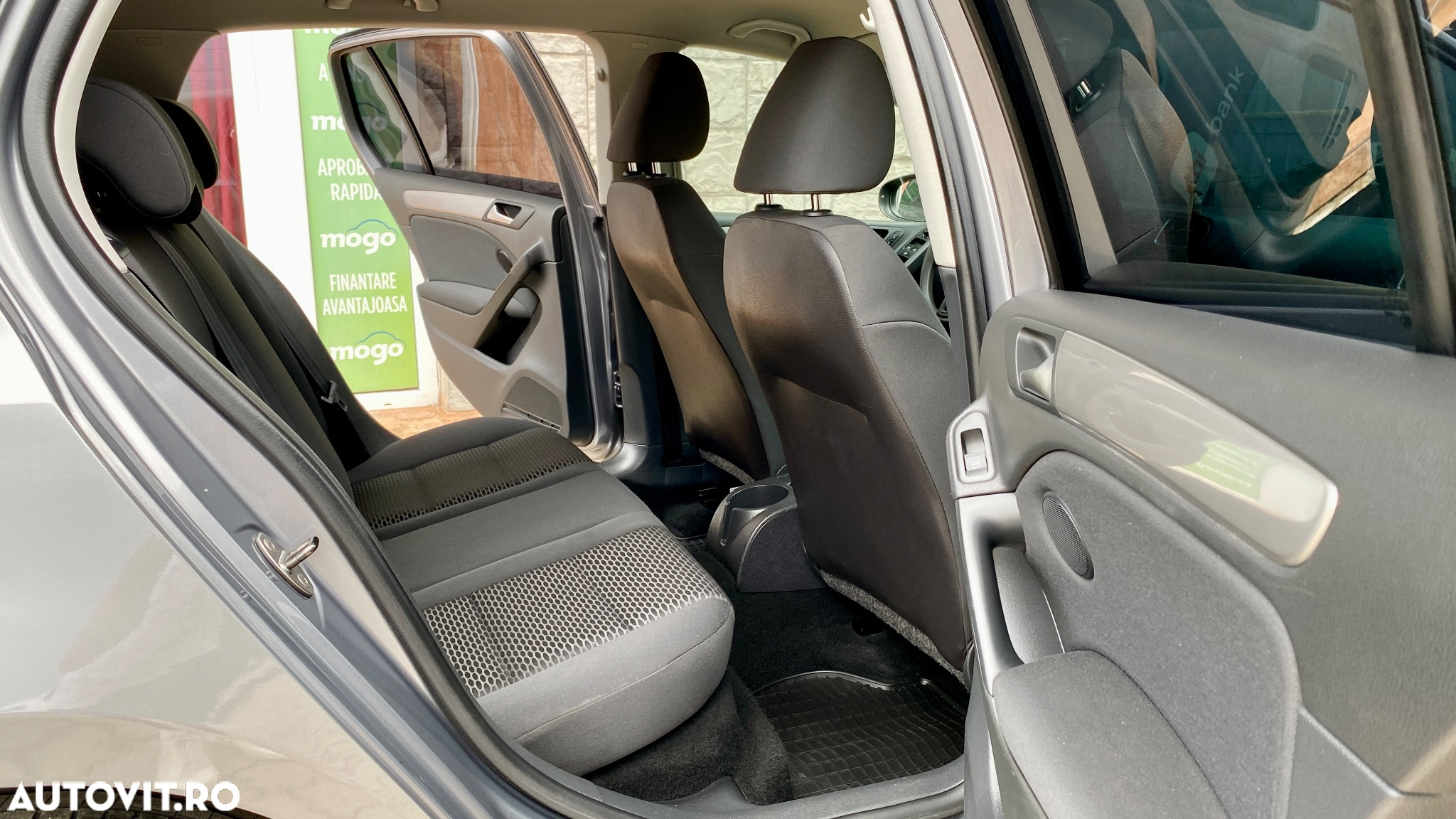 Volkswagen Golf - 10