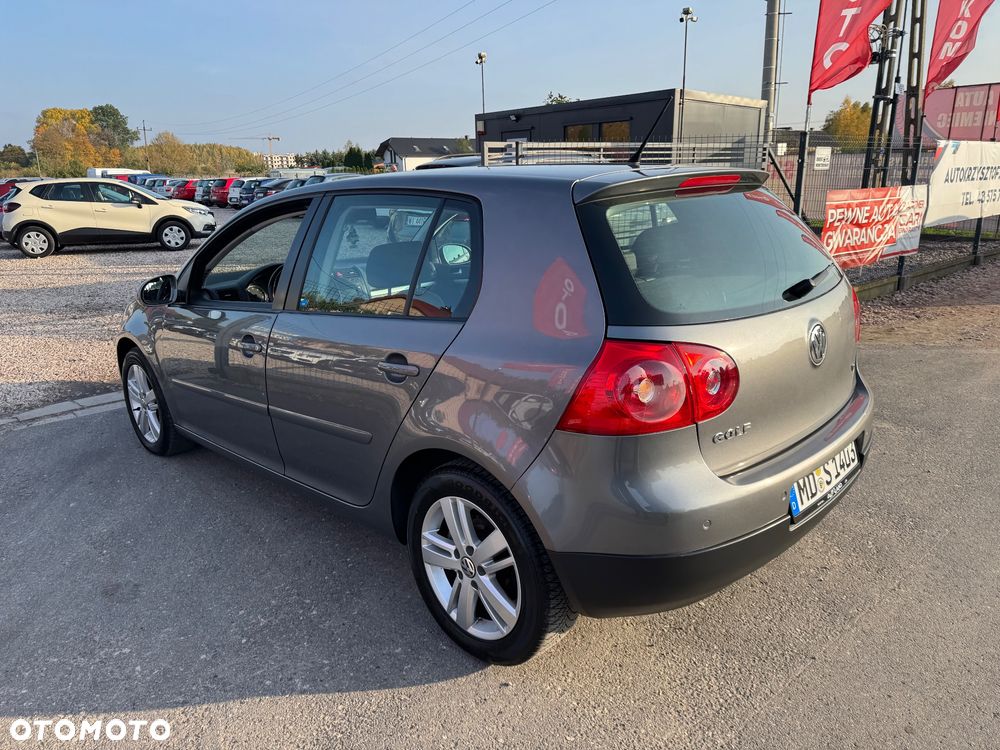 Volkswagen Golf - 25