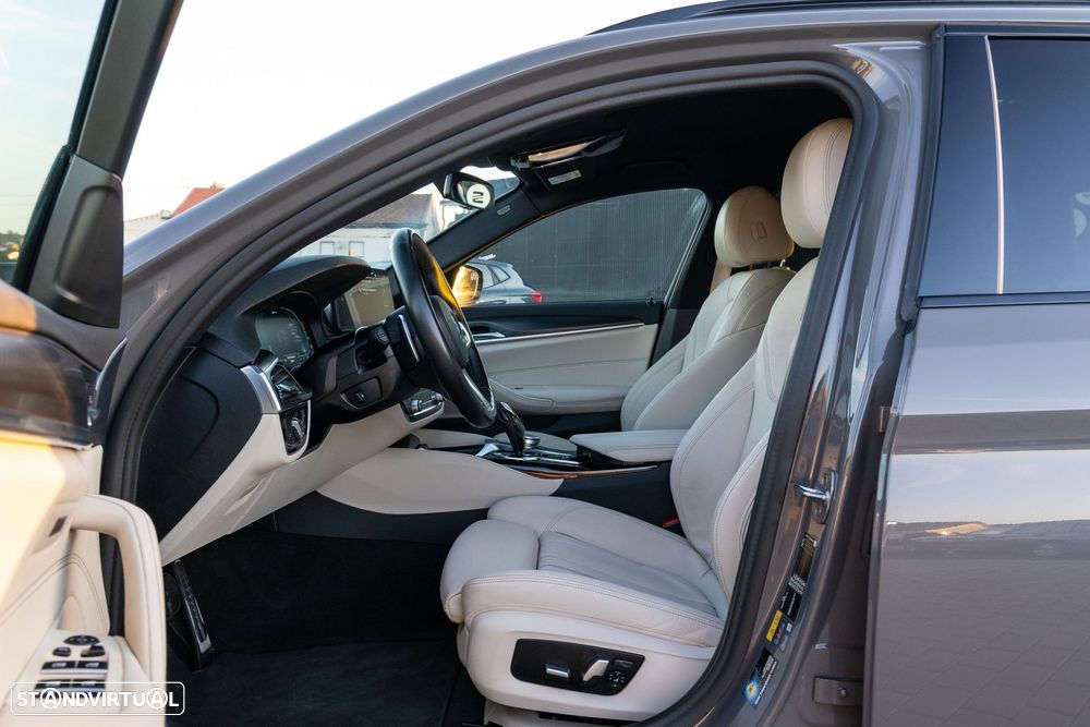BMW 520 e Pack M - 12