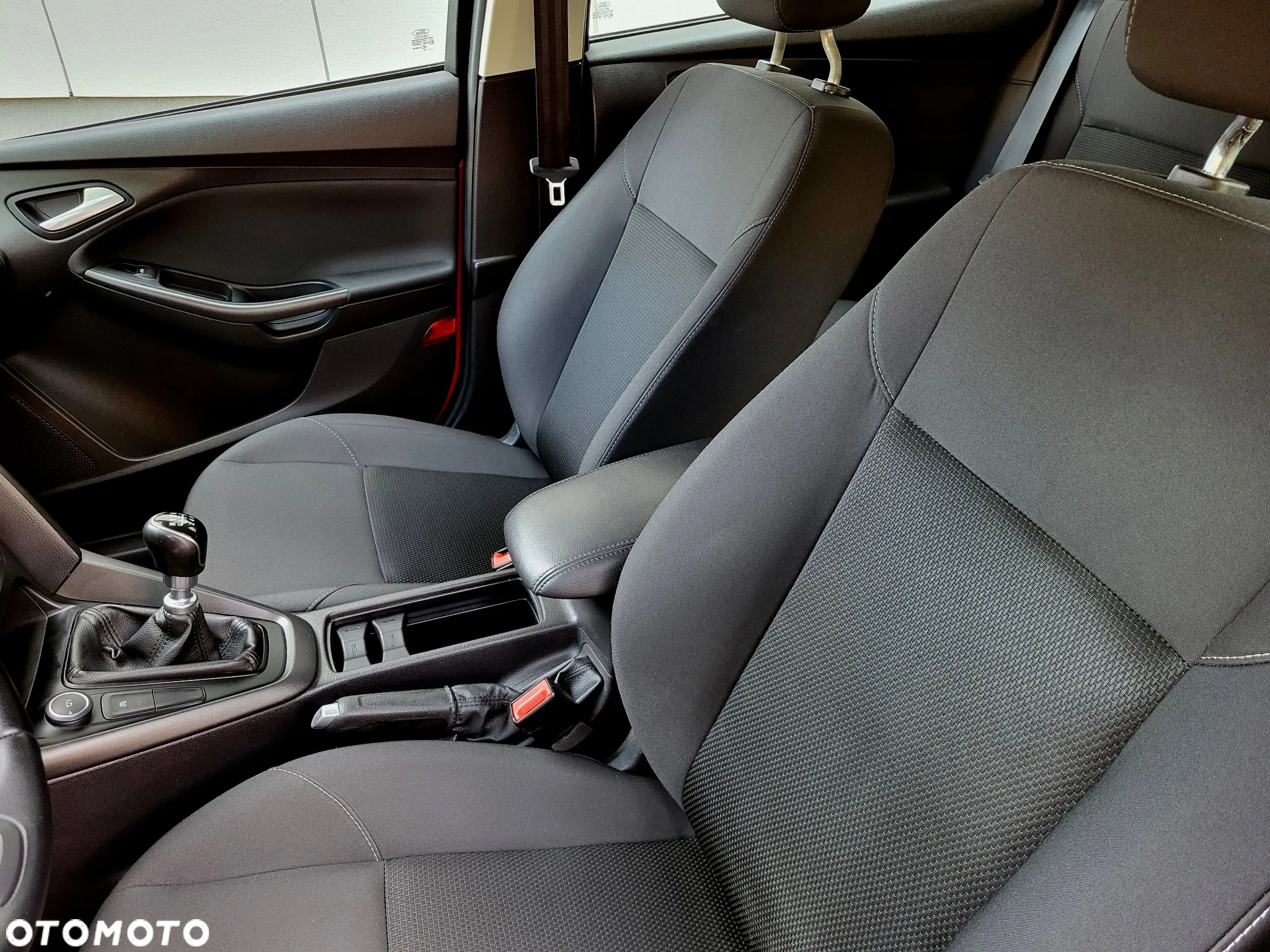 Ford Focus - 12