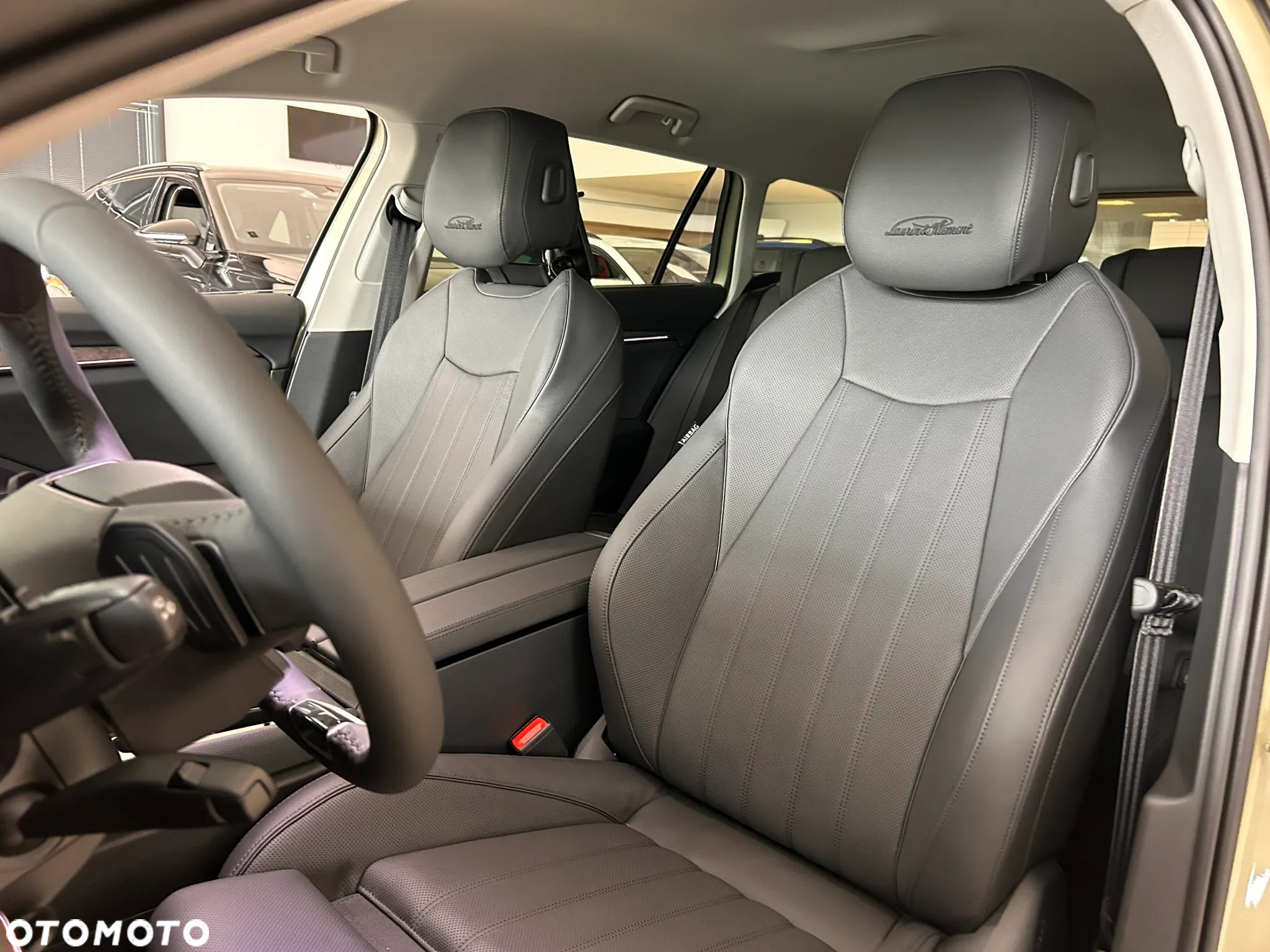 Skoda Superb 2.0 TDI SCR 4x4 L&K DSG - 25