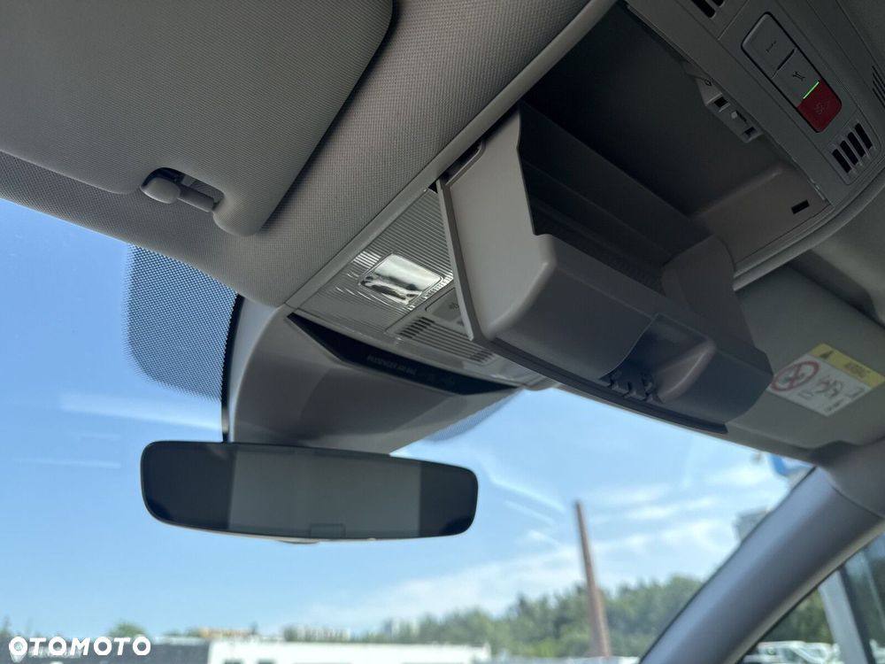 Volkswagen Passat - 14