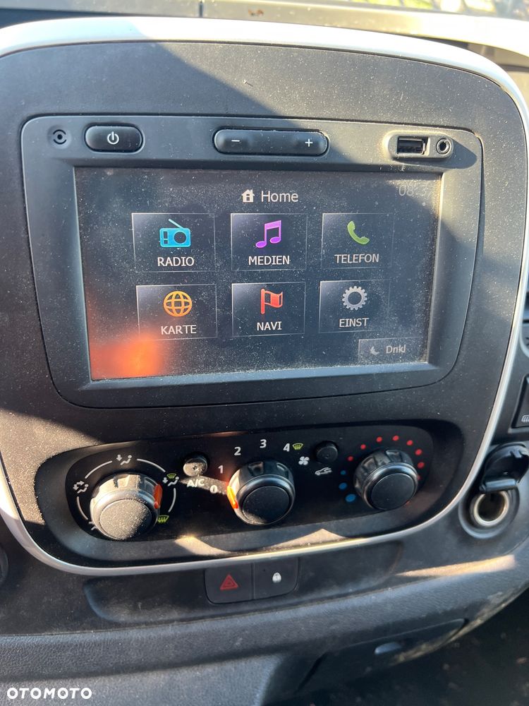 Renault Trafic - 16