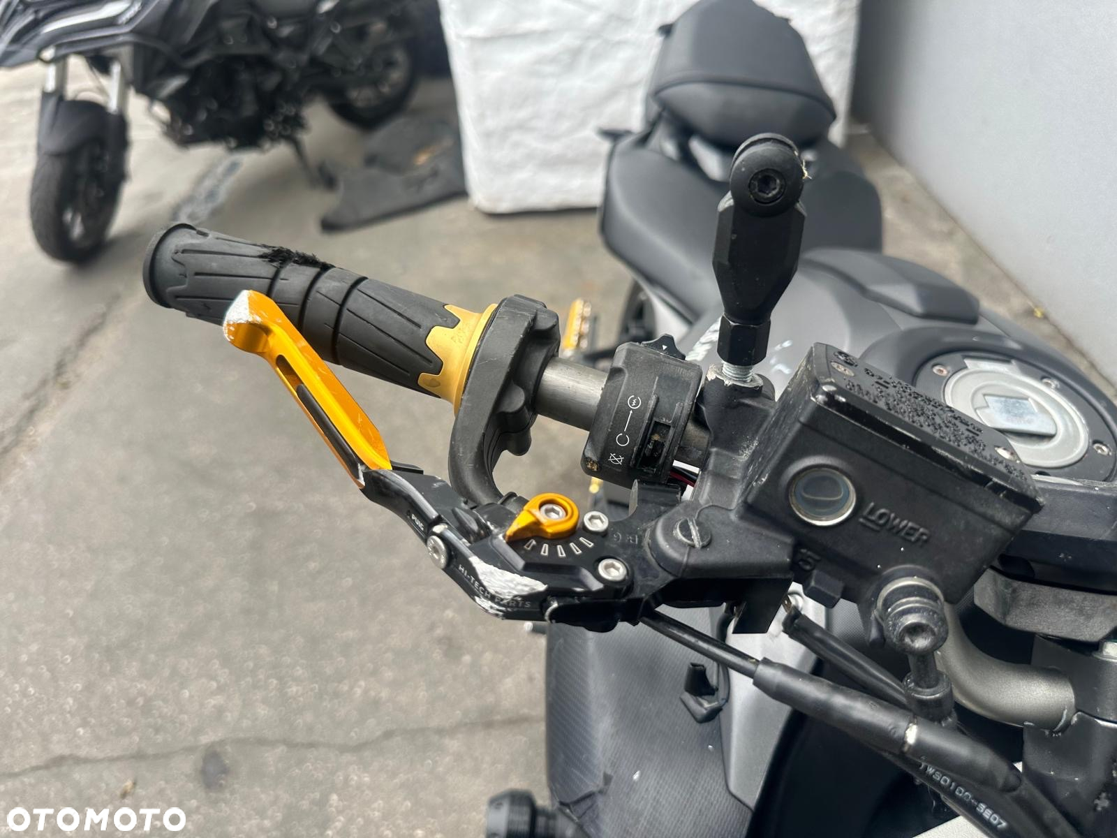 Yamaha MT - 8