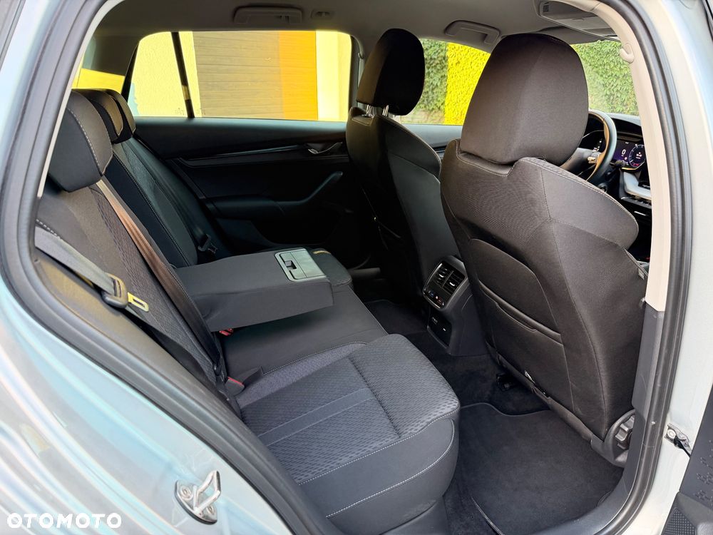 Skoda Octavia 2.0 TDI DSG 4x4 Clever - 15