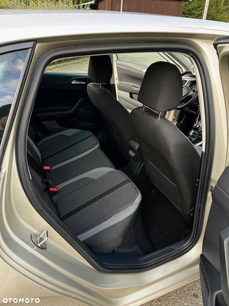 Volkswagen Polo - 18