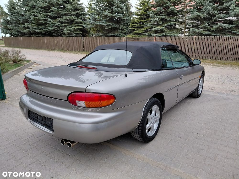 Chrysler Stratus LX 2.5 - 4