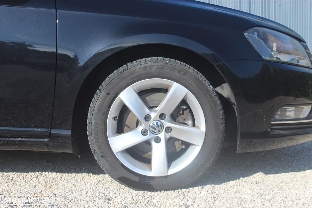 VW Passat Variant 2.0 TDi Highline Navig - 6
