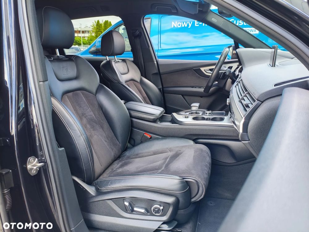 Audi Q7 - 12
