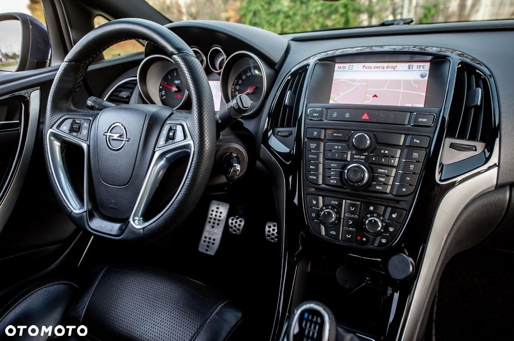 Opel Astra OPC Start/Stop - 26