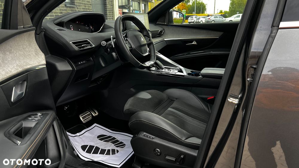Peugeot 5008 PureTech 180 EAT8 Stop & Start GT - 28