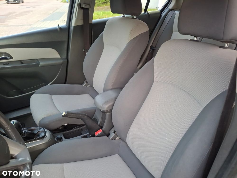 Chevrolet Cruze 1.8 LT - 27
