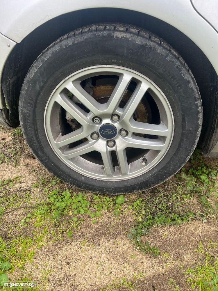 Ford Focus C-Max 1.6 TDCi Ambiente - 3