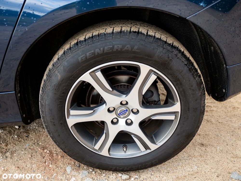 Volvo XC 60 T6 AWD Momentum - 11