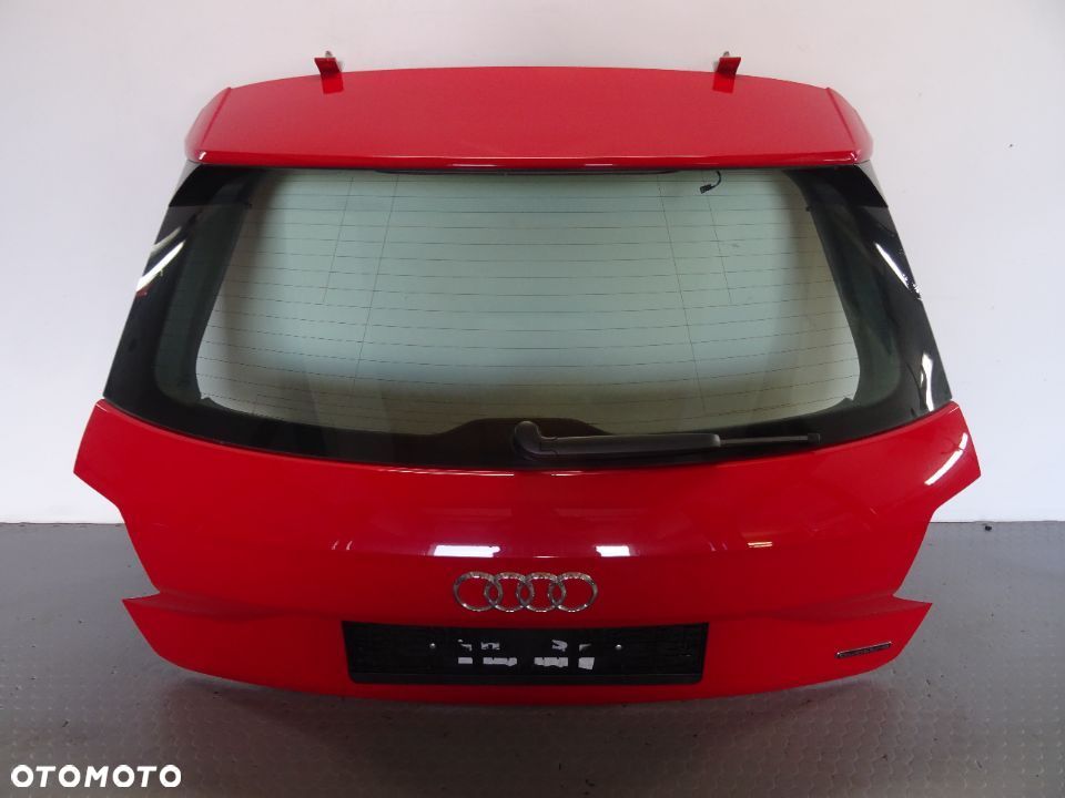 LY3H klapa Bagaznika Audi Q2 81A czesci