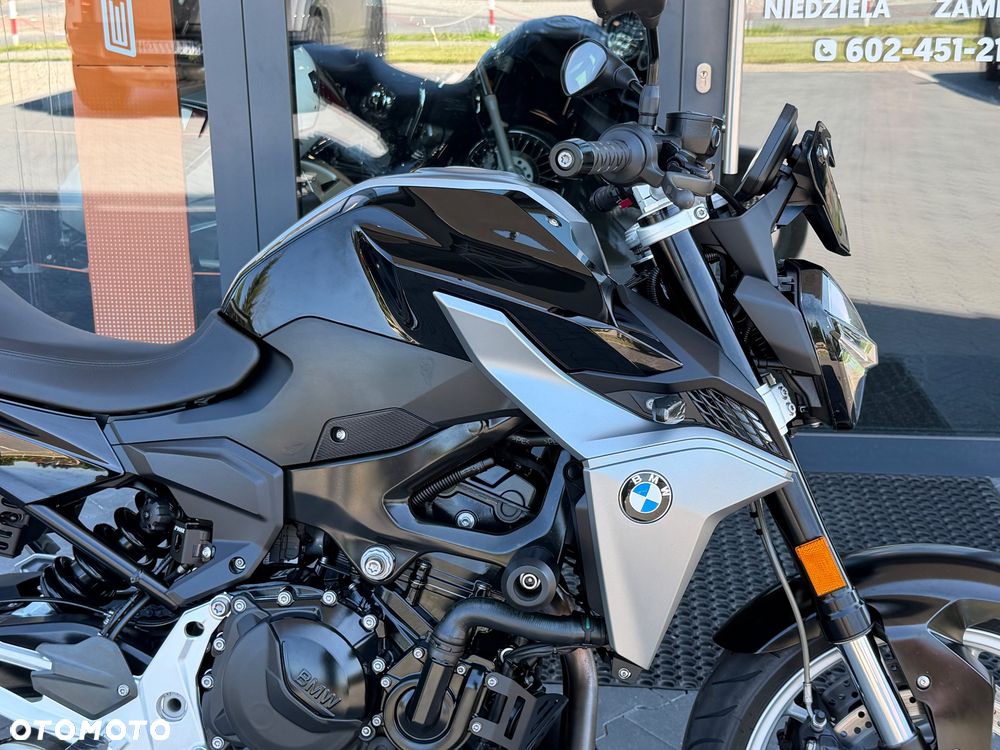 BMW F - 9