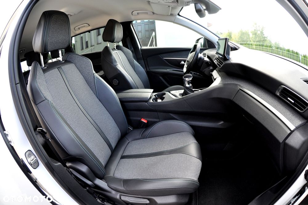 Peugeot 5008 BlueHDi 130 Allure - 24