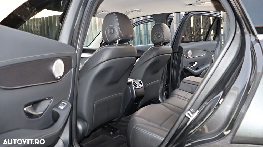 Mercedes-Benz GLC 300 e 4MATIC - 14