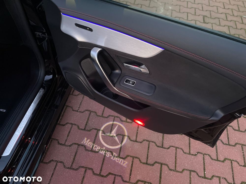 Mercedes-Benz CLA 200 7G-DCT AMG Line - 24