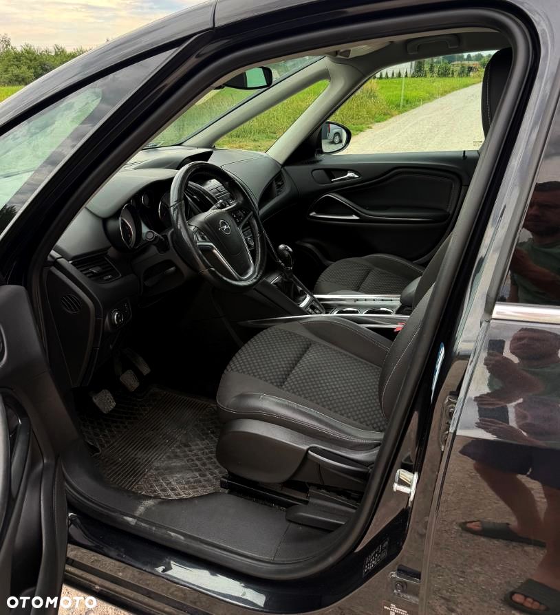 2015 Opel Zafira 2.0 CDTI Cosmo S&S, photograph 9