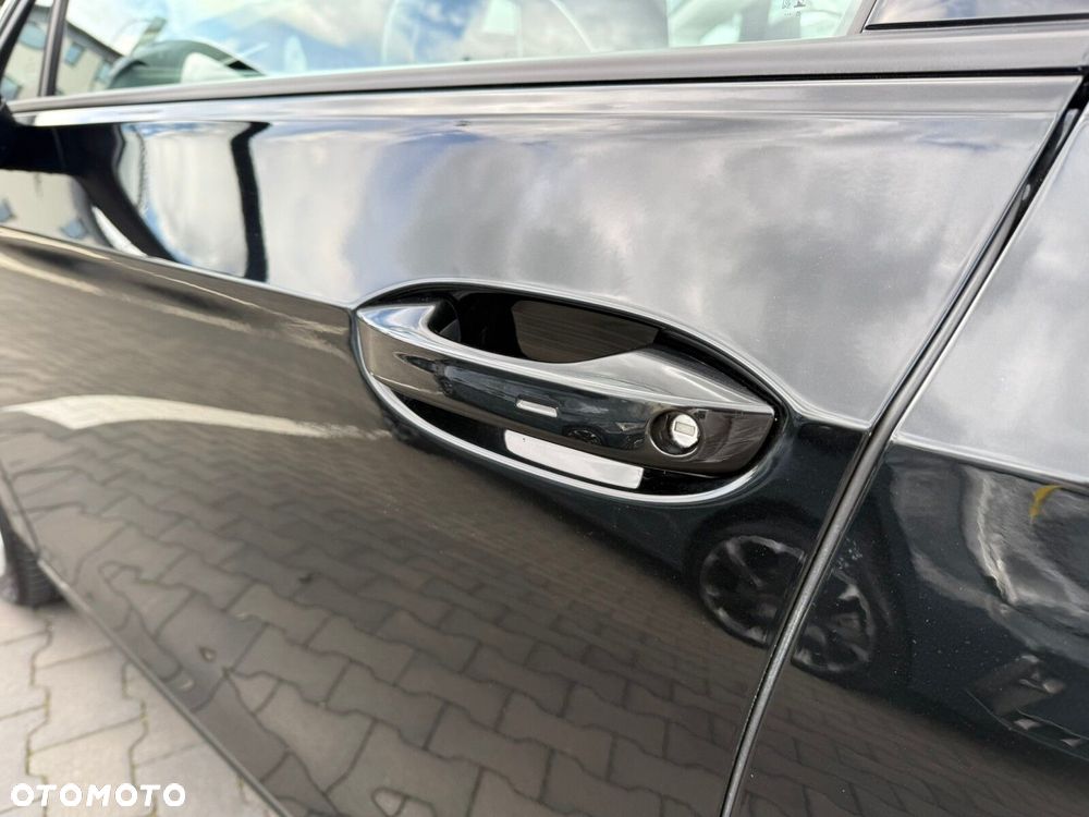 Volkswagen Golf Variant 1.5 eTSI mHEV Life DSG - 32