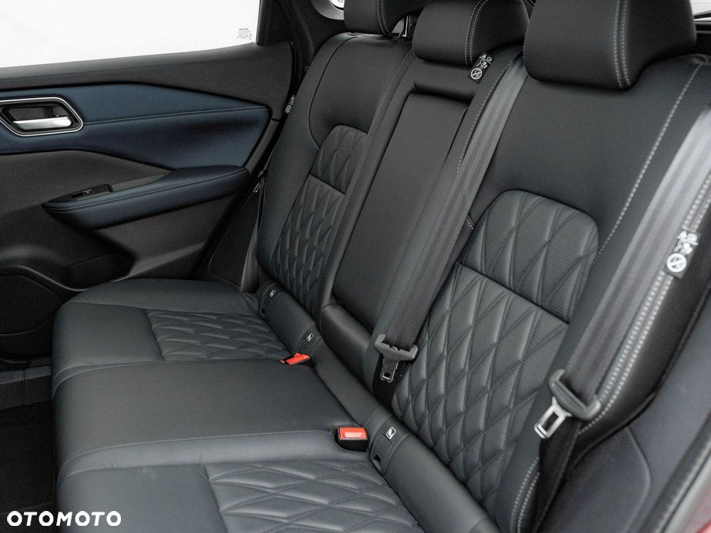 Nissan Qashqai - 25