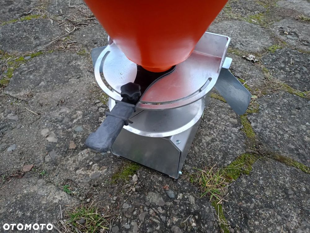 Solarka posypywarka DEXWAL SOLDROG - 8