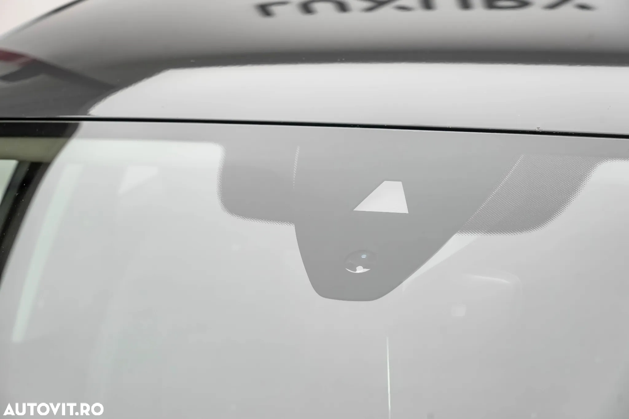 Volkswagen Passat 2.0 TDI SCR 4Motion DSG Elegance - 29
