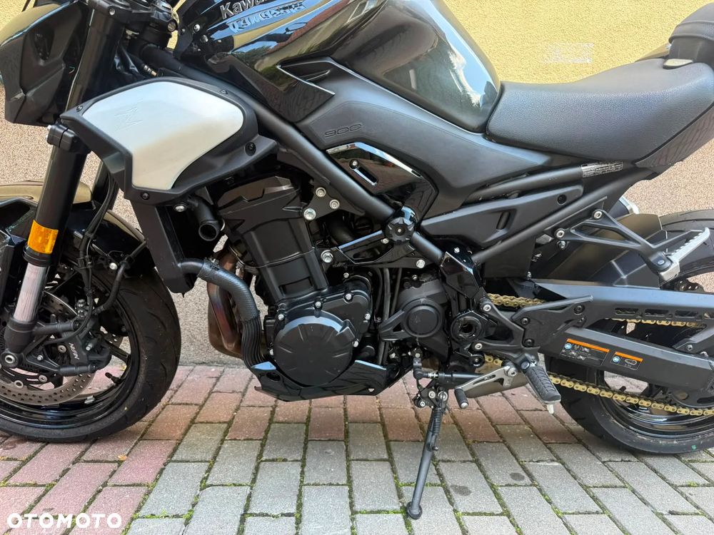 Kawasaki Z 900 - 16