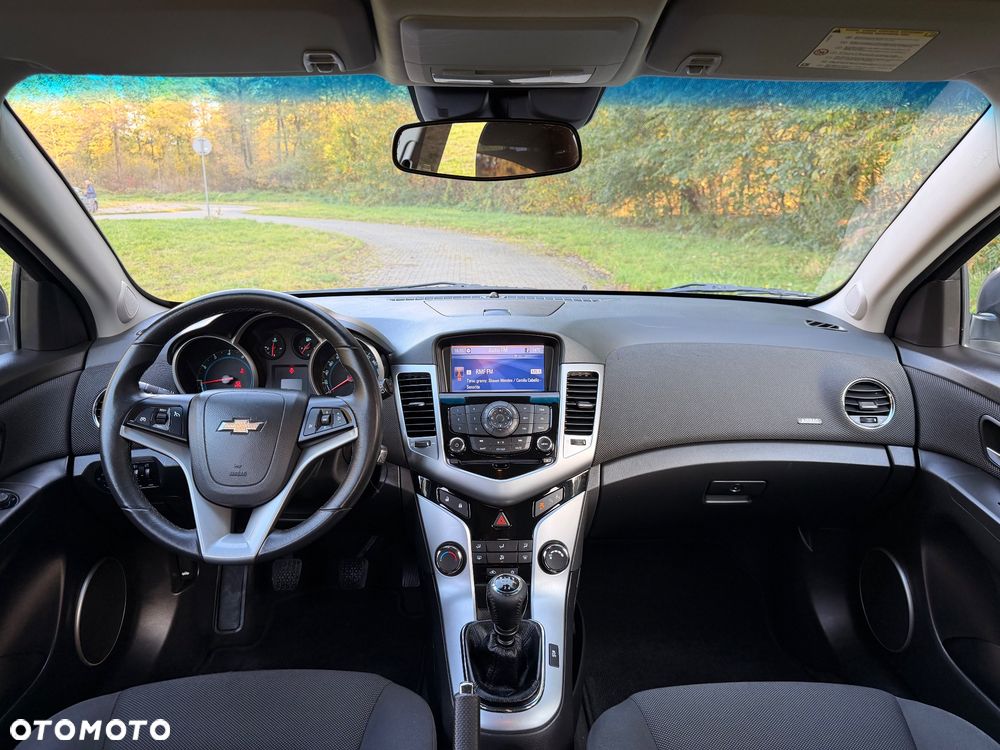 Chevrolet Cruze 1.6 LT - 8