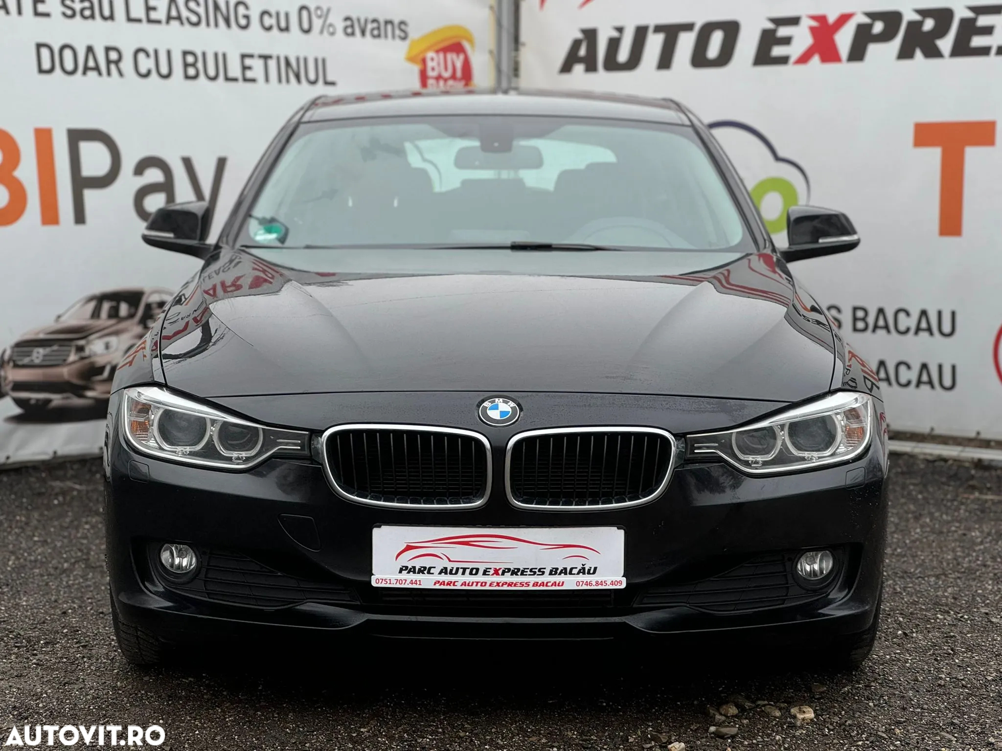 BMW Seria 3 320d DPF Touring Aut. - 10