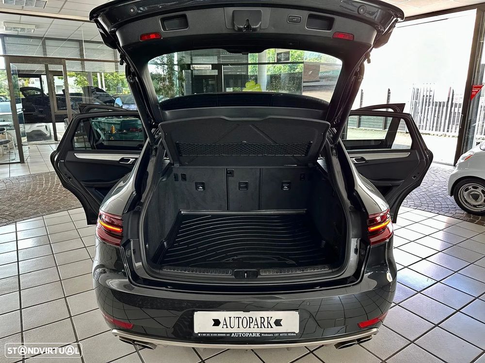 Porsche Macan Turbo - 15