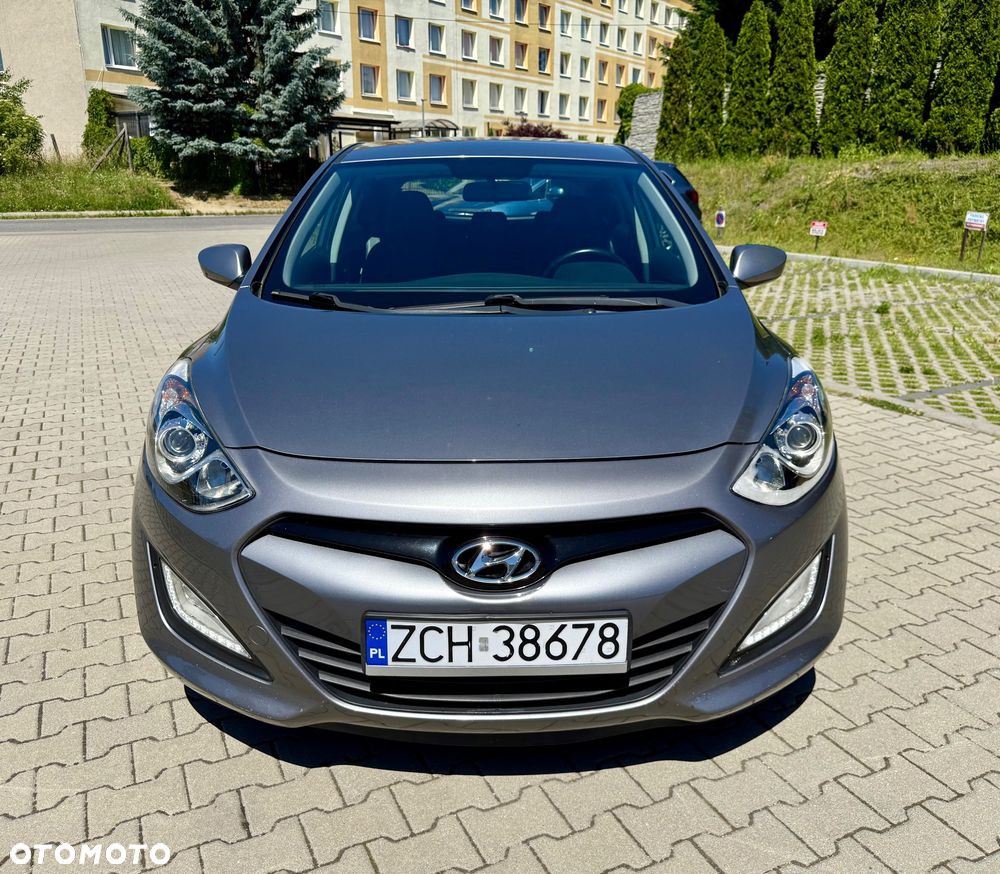 Hyundai i30 blue 1.6 CRDi Style - 9
