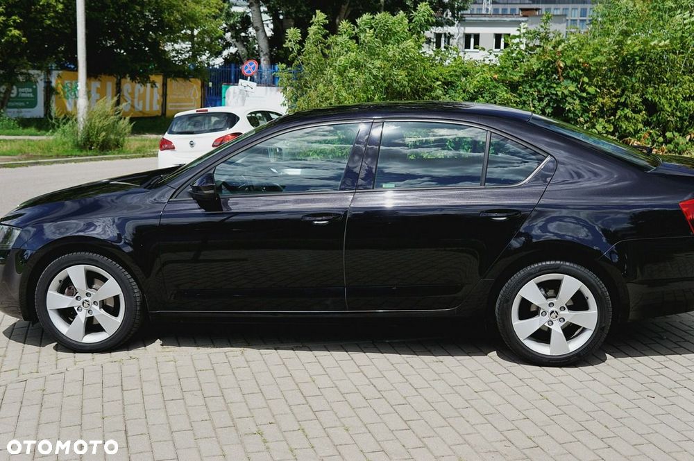 Skoda Octavia 1.6 TDI DPF Elegance - 8