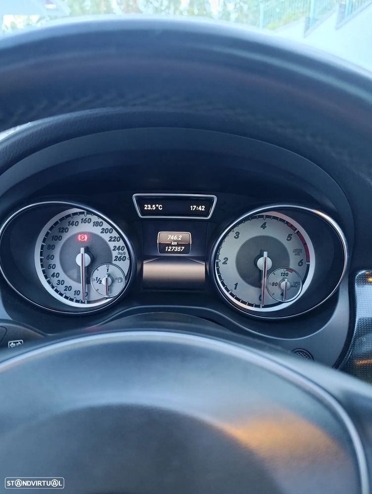 Mercedes-Benz CLA 180 CDi - 10