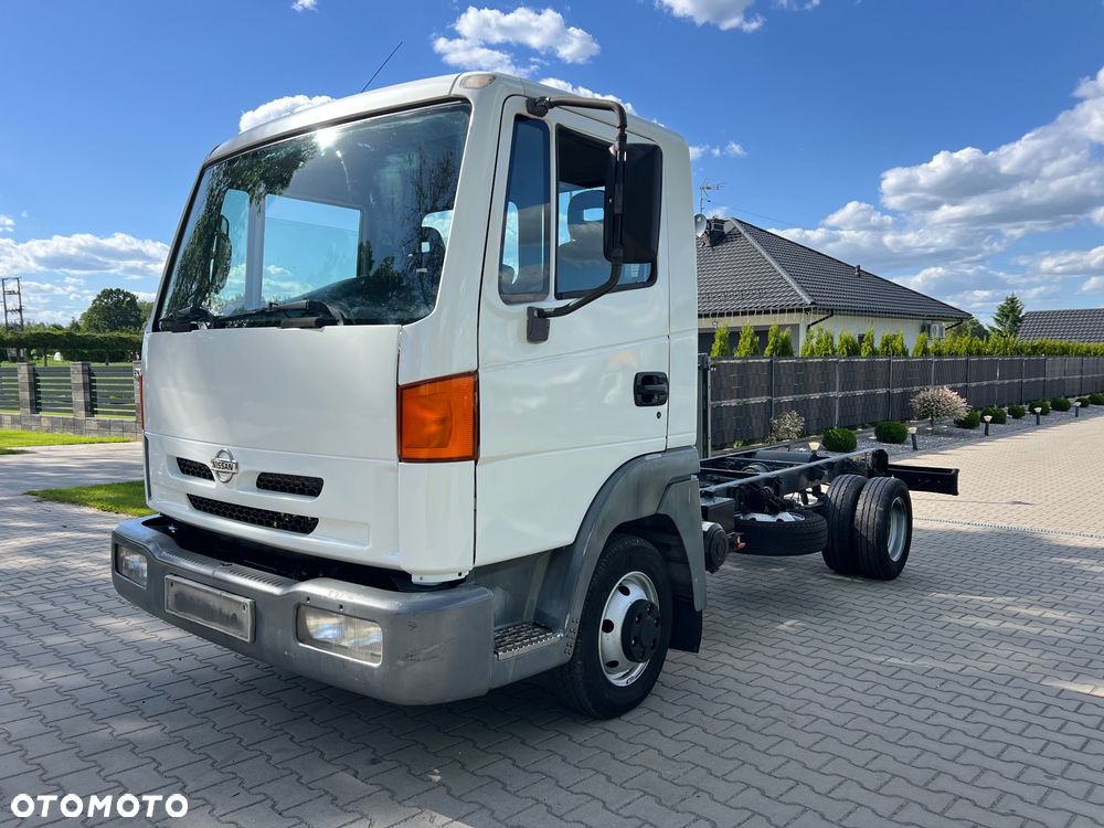 Nissan Atleon 56/35.120 - 15
