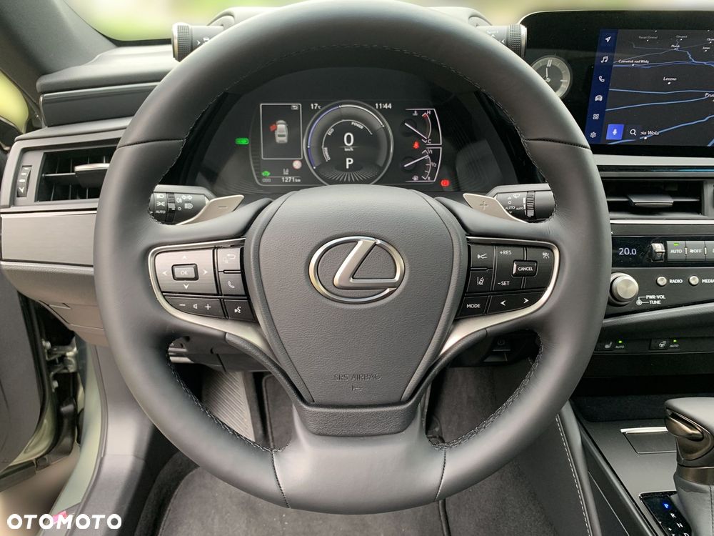 Lexus ES 300h Business Edition - 15