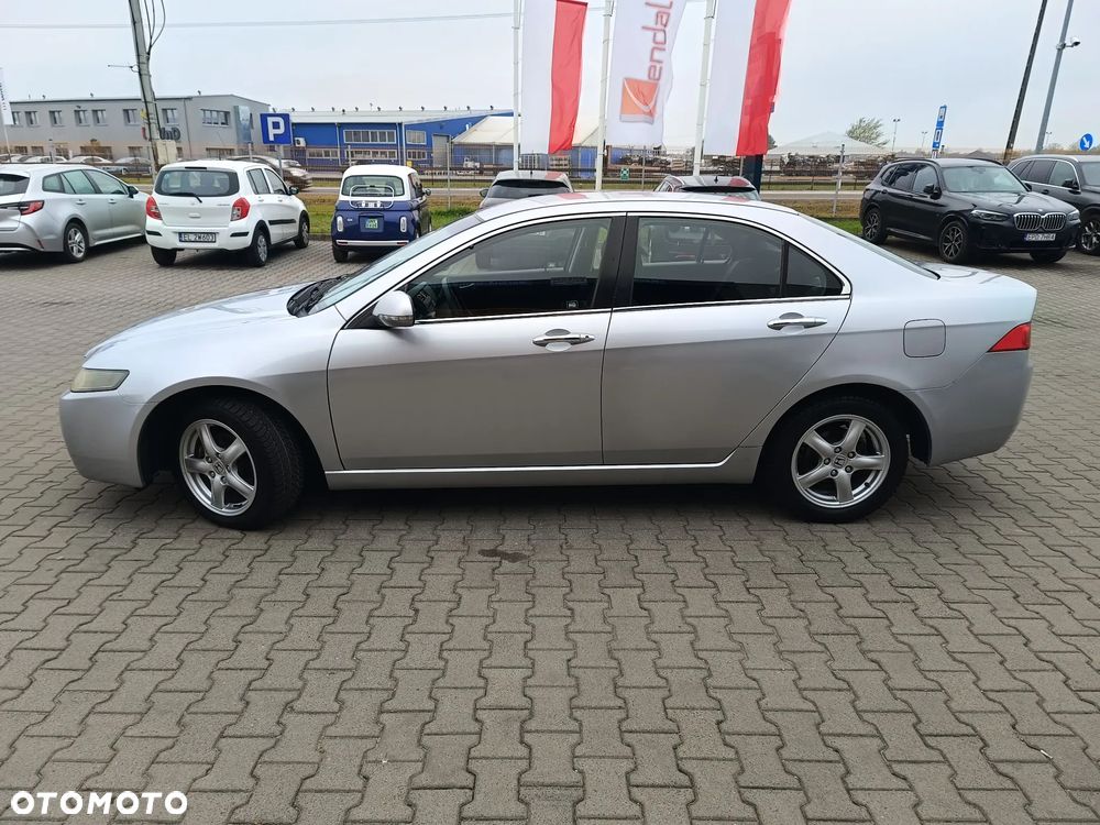 Honda Accord 2003 photo 2