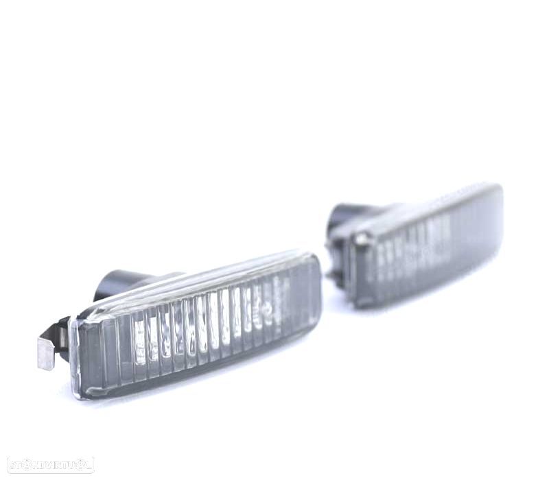 PISCAS LATERAIS E39 FUNDO PRETO - 2