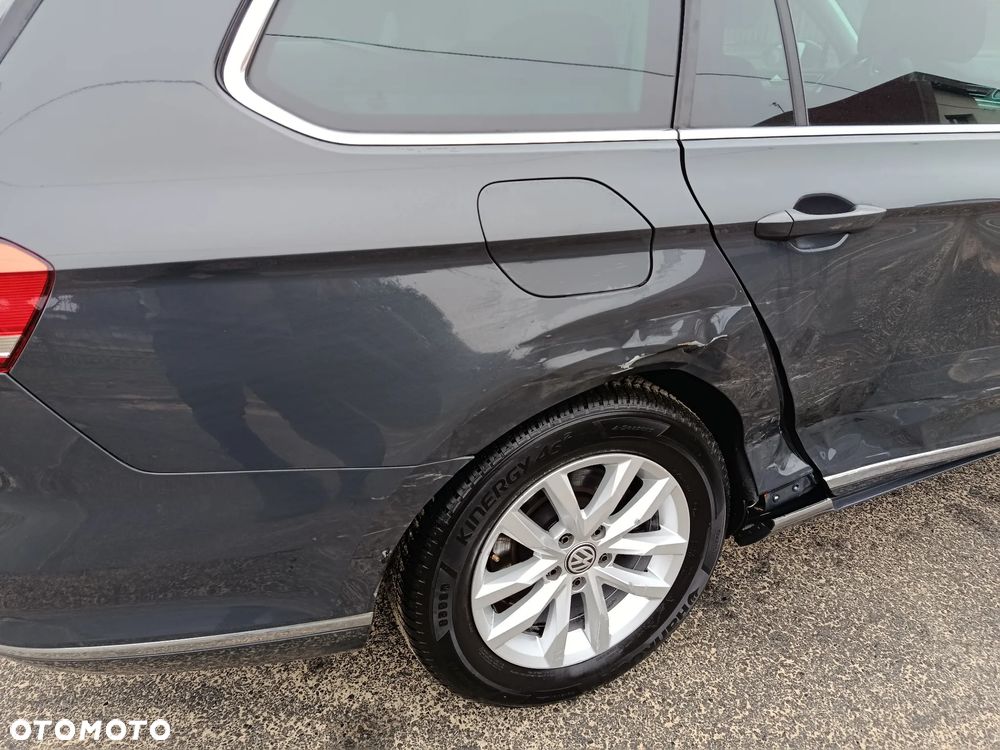 Volkswagen Passat 2.0 TDI SCR (BlueMotion Technology) DSG Comfortline - 24