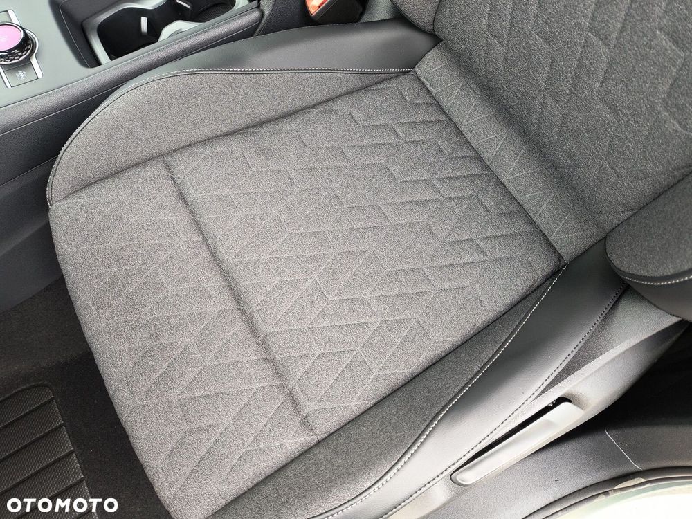 Volkswagen Tiguan - 32