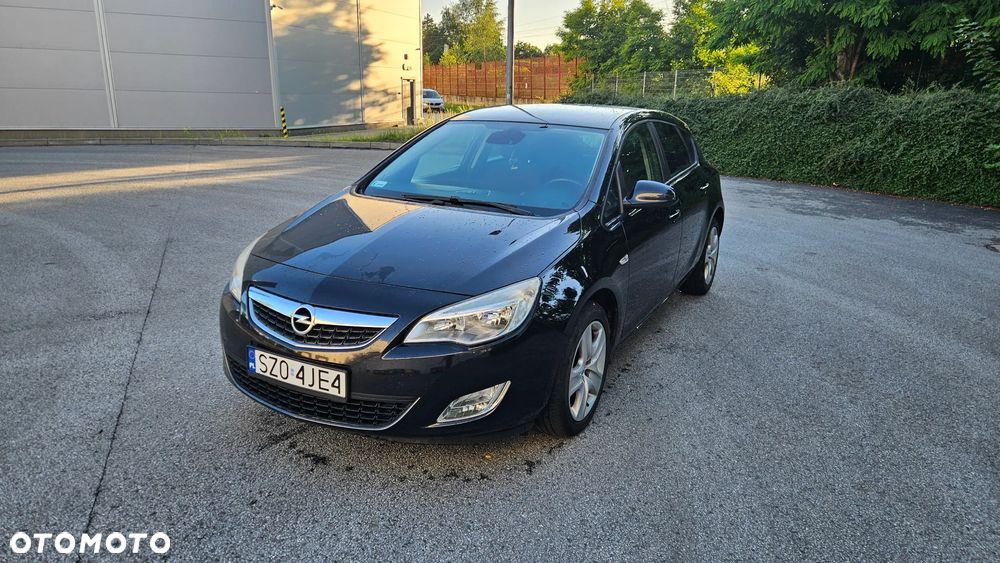 Opel Astra 1.4 Turbo 150 Jahre - 3